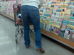 MaTuRe CHeeKs in JeaNs (1)