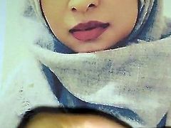 Jamila the Hijabi milf gets a huge load