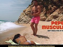 PORNDOE PEDIA - Portuguese babe Noe Milk in hot beach sex
