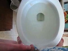 Small Uncut Pissing No.9