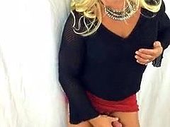 amee stroking her clitty