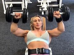 amazing  muscle  busty  lady