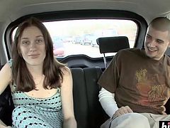 Brunette babe gets fucked in the car