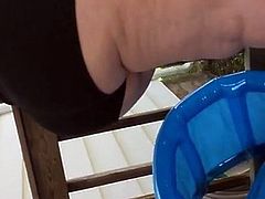 Thick af pawg cheeks out