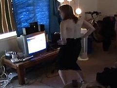 Amateur Chick Dancing