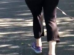 Pawg walking feet hurt