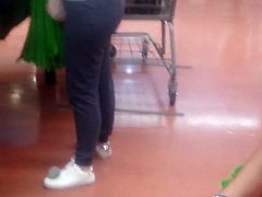 Culoncita en el supermercado