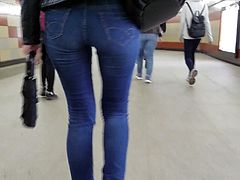 Nice ass in blue jeans