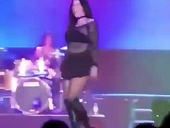 Lauren Jauregui ass shaking