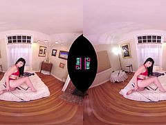 Sexy all natural babe Siouxsie Q slowly strips out of her red lace panties and begins to stuff her shaved pussy with a glass dildo while teasing her clit with a hitachi vibrator all in virtual reality!