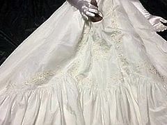 http://img3.xxxcdn.net/0u/2d/r6_wedding_dress.jpg