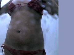 Estrangeiro - Hidden Cam, pretty girl masturbates in beach