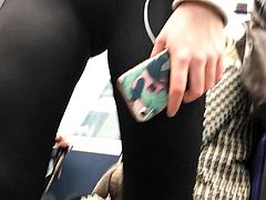 Sexy leggings in metro voyeur cameltoe