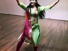 Clothed beautiful dance by sexy babe on hindi song