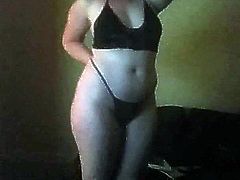 Amateur girl posing in bikini