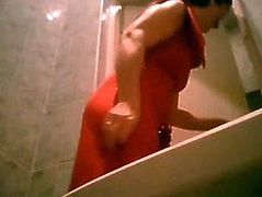 Mature pissing in red dress! Hidden cam!