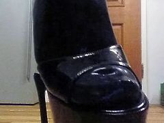 Latexfeet in heels