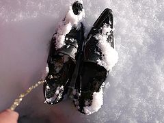 Piss in wifes snow filled shoes