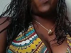 Hot black & sexy girl doing selfies and show boob.mp4