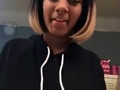 Ebony girl live showing boobs and making it bounce