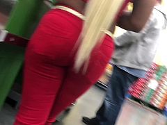 Ebony Booty In Red Jeans