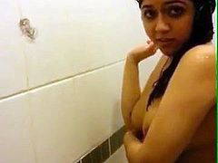 Heba 35 yo from Egypt caught in the shower