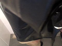 Latex Stockings, Pantyhose and High Heels Pissing