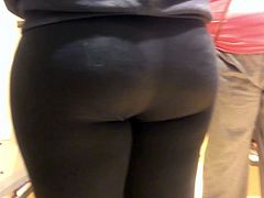 Sexy bubble ass teen in tight black spandex