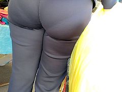 Juicy round hips milfs in tight sports pants 3