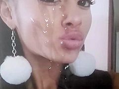 Ariana Grande puckering up for some cum