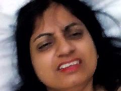 Delhi bhabhi fucked on table in hotel