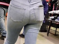 Teen ass in jeans