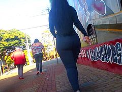 Unbelivable Latina Ass walking in Spandex must see