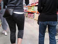 PAWG jigglin thru aisles in yoga pants looking for vitamins