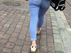Incredible round pawg ass teen in tight jeans(repost)