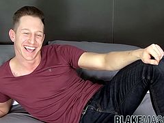 Kingsley Rippon loves showing everyone how cool and handsome he is... before taking his cock for masturbation!