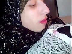 Hijab Slut Get Cumshot
