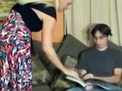 Mom handjob