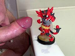 Hotglue: Incineroar amiibo