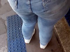 LOIRA RABUDONA cavalona jeans bundao