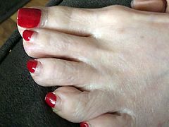 Mature Toes