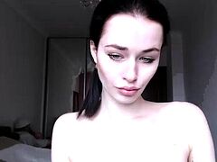 Hot amateur webcam teen masturbates for their fans