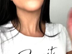 Amateur Webcam Babes Going Solo