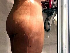 Amateur shower and masturbation