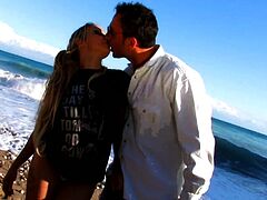 Krystal Wallas Beach Blowjobs