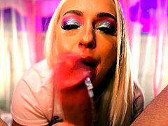 INSERTED Elana Bunnz blows and bounces