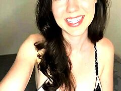 Big boob brunette masturbates on webcam